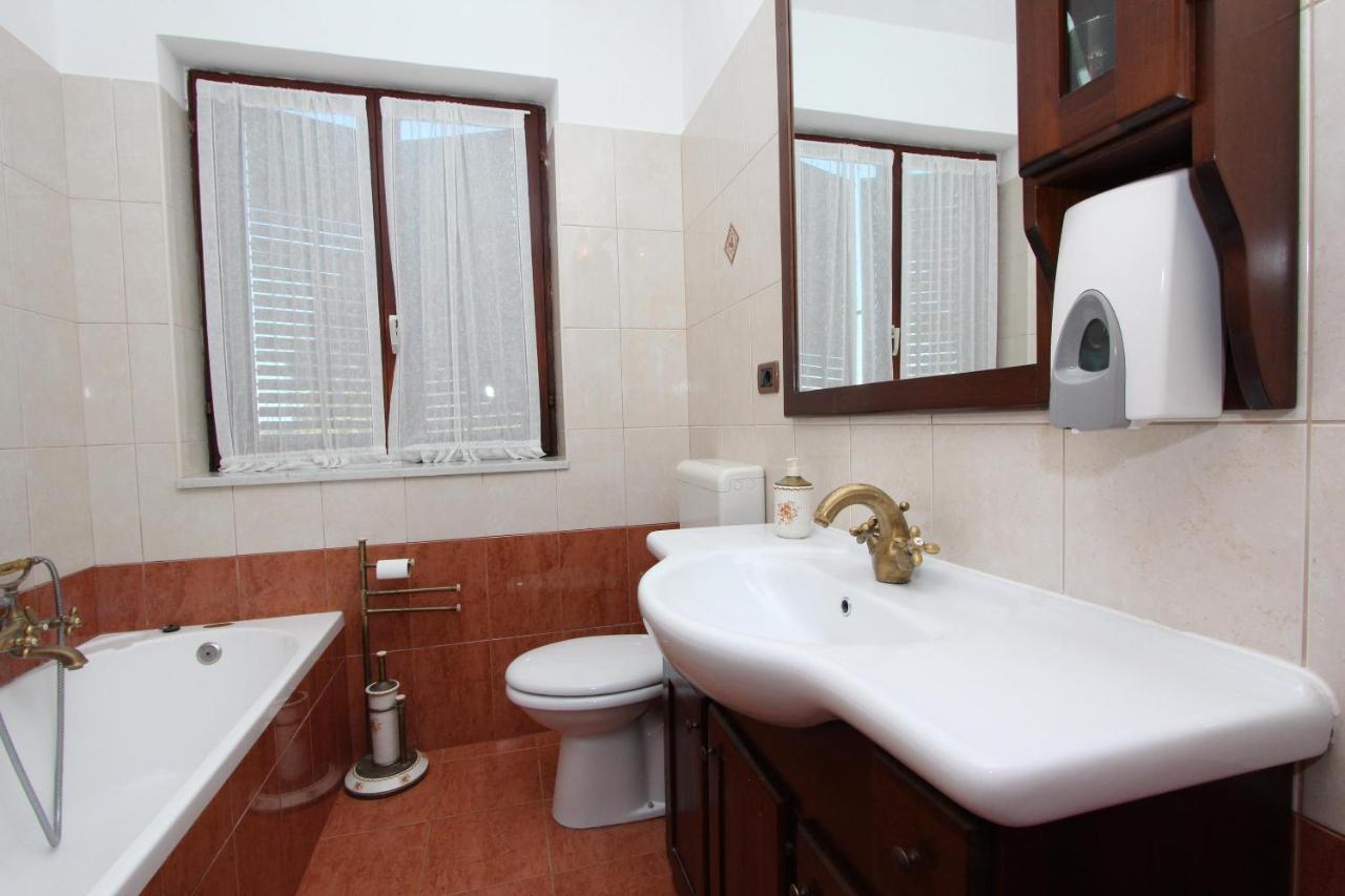 Apartment Clementina Visnjan Ngoại thất bức ảnh